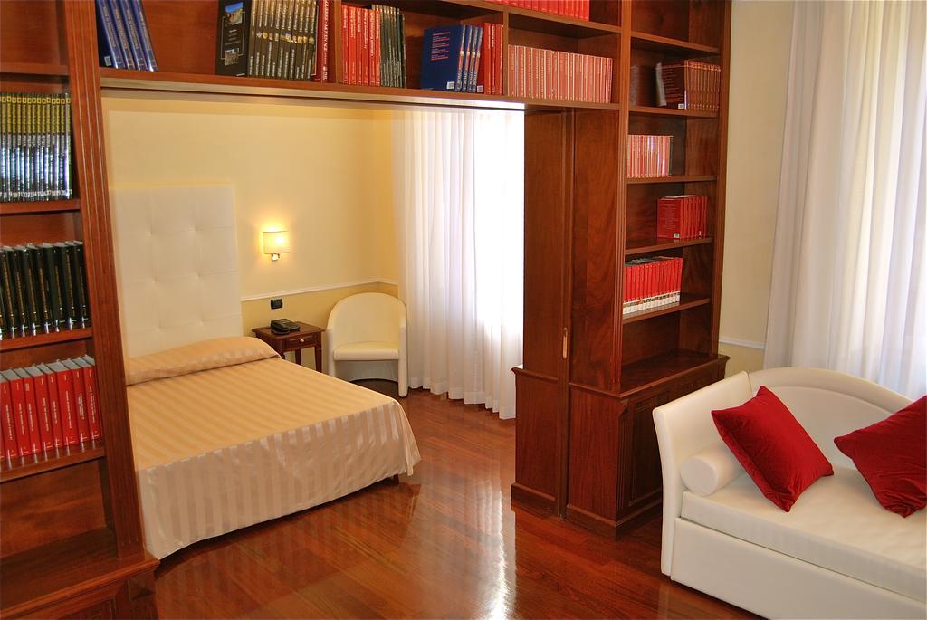 Luxury Ludovisi Rooms Rome Exterior photo