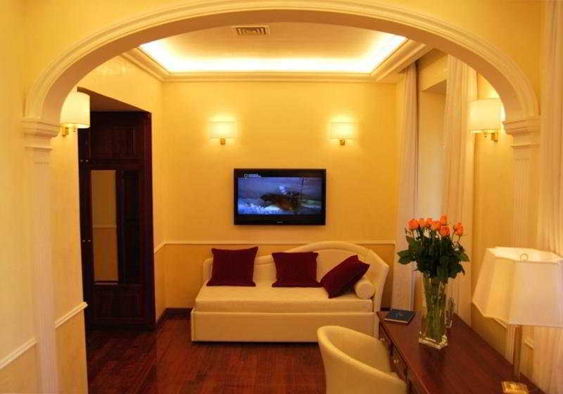 Luxury Ludovisi Rooms Rome Exterior photo